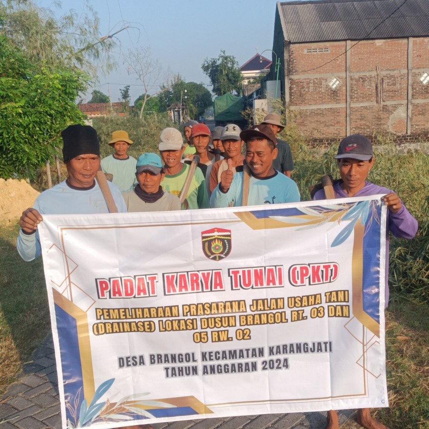 Antusias Warga Dalam Progam Padat Karya Tunai